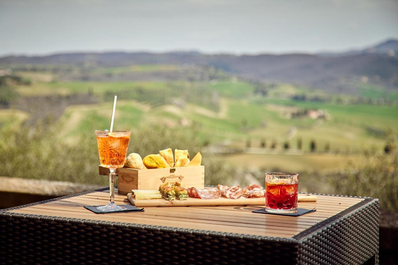 Piccolo Hotel La Valle ปีเอนซา ภายนอก รูปภาพ