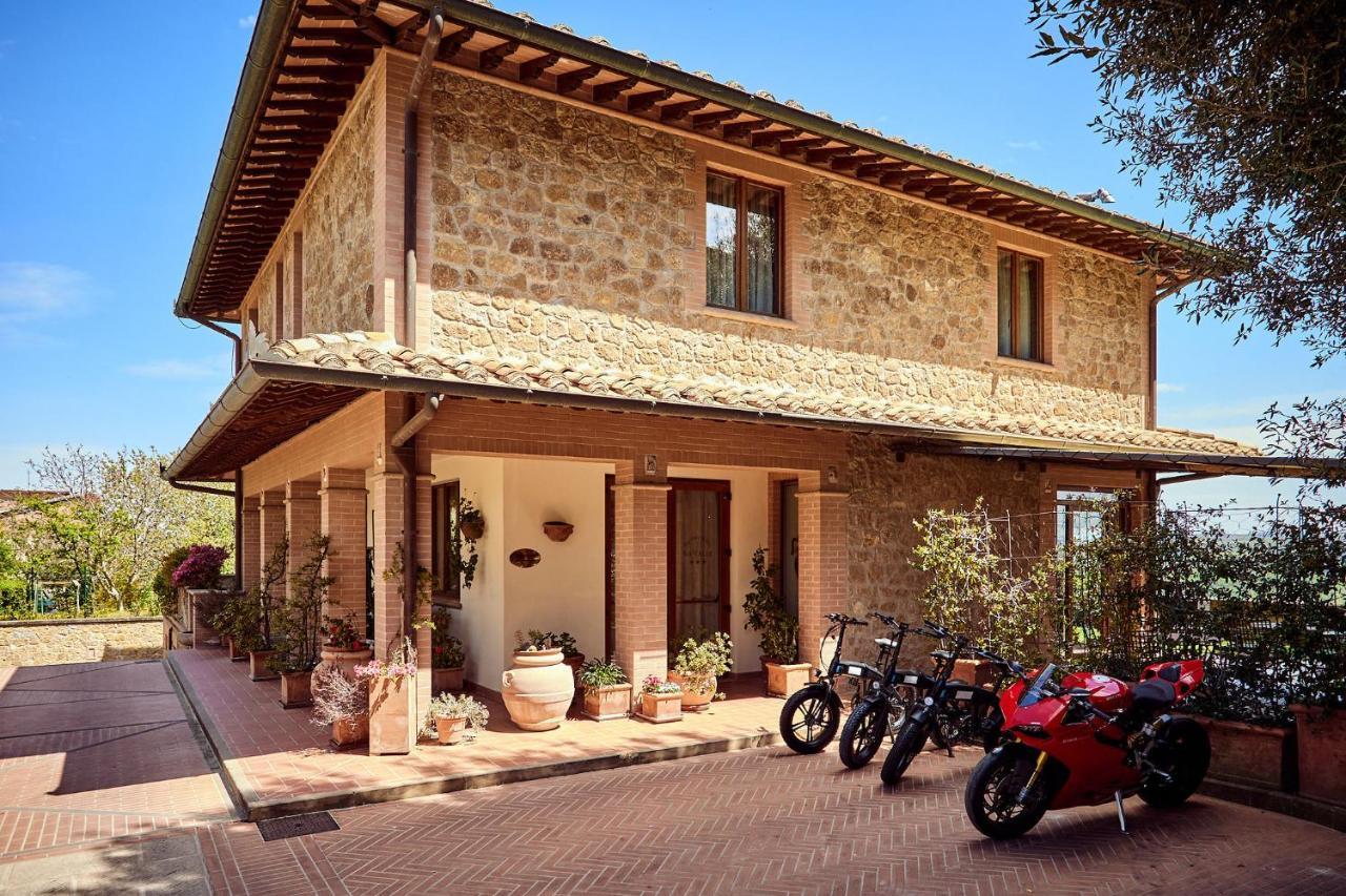 Piccolo Hotel La Valle ปีเอนซา ภายนอก รูปภาพ